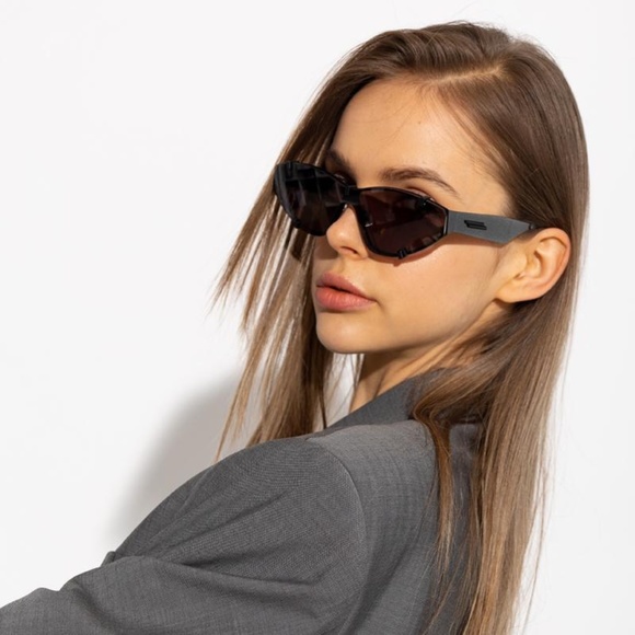 NEW BV1165S 002 BOTTEGA VENETA BLACK WOMEN BOTTEGA VENETA SUNGLASSES - Picture 2 of 12